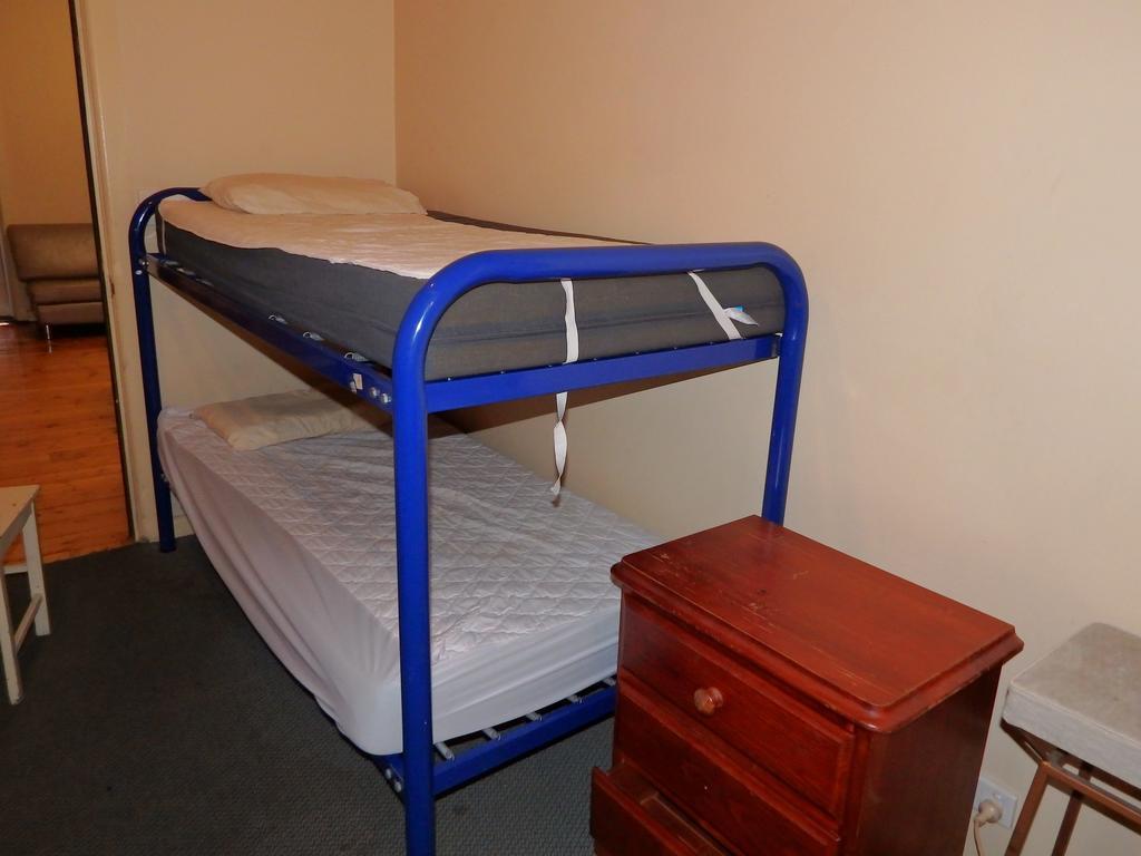 Oslo Hotel Melbourne Room photo