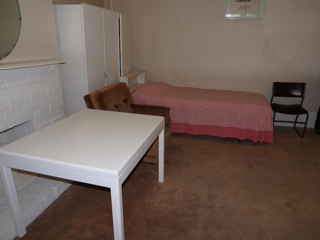 Oslo Hotel Melbourne Room photo